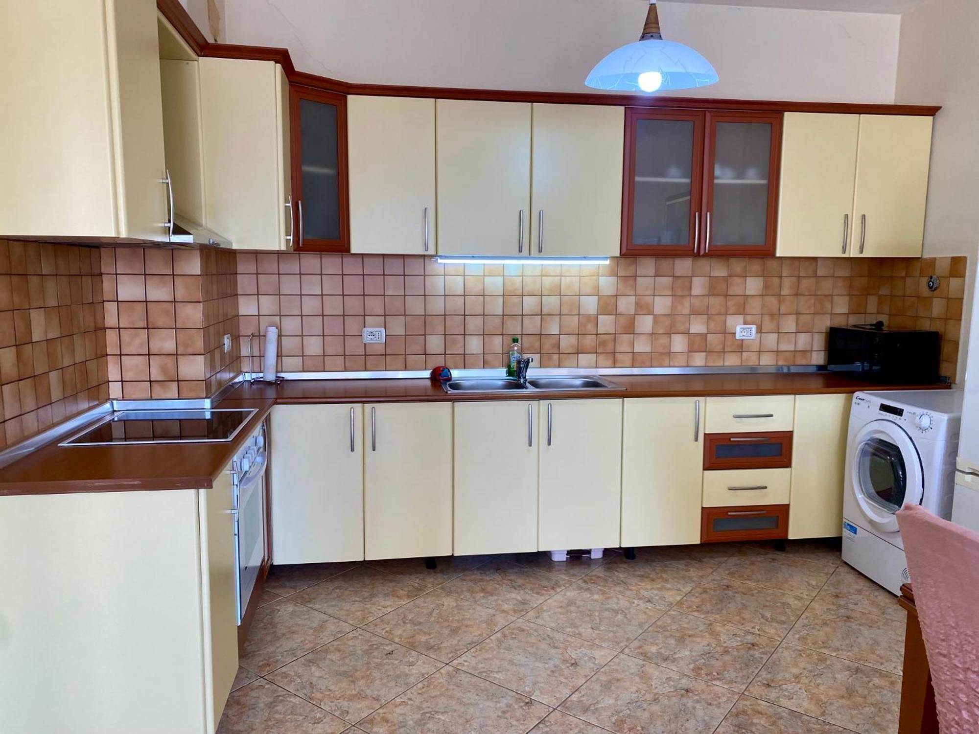 Rtsh Apartment Tirana Esterno foto